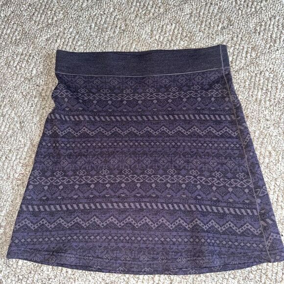 Womens KUHL Wool Polyester Sweater Skirt Plum Size XS - Picture 1 of 5